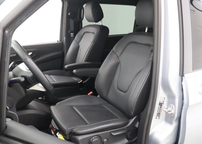 Mercedes-Benz EQV 300 | Lang L2 | Avantgarde | 90 kWh |
