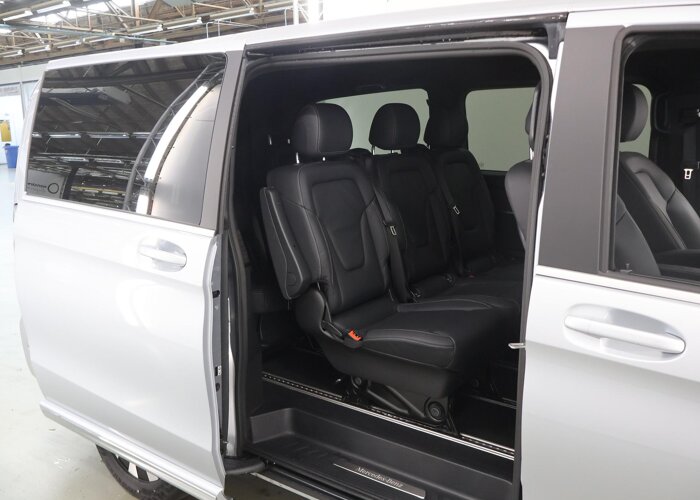 Mercedes-Benz EQV 300 | Lang L2 | Avantgarde | 90 kWh |