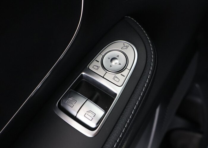 Mercedes-Benz EQV 300 | Lang L2 | Avantgarde | 90 kWh |