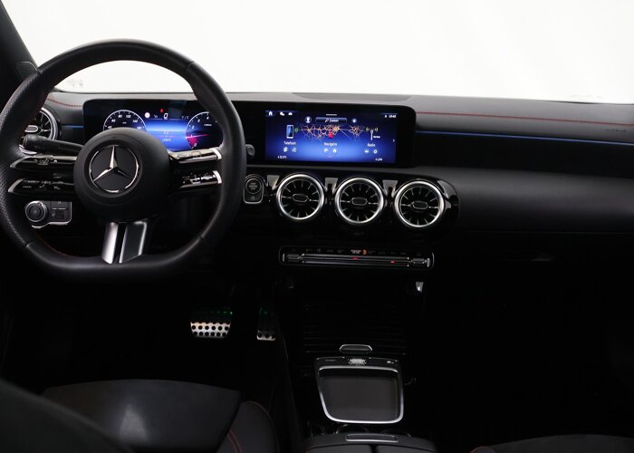 Mercedes-Benz CLA-Klasse 180 Star Edition AMG Line