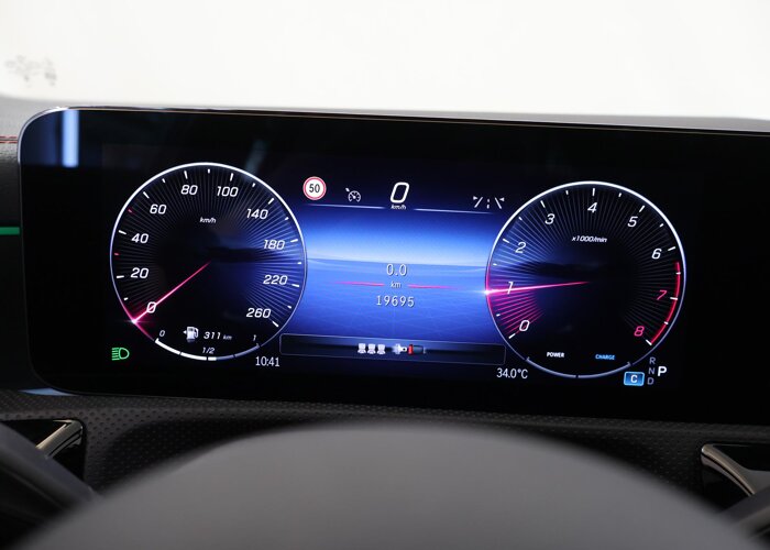 Mercedes-Benz CLA-Klasse 180 Star Edition AMG Line