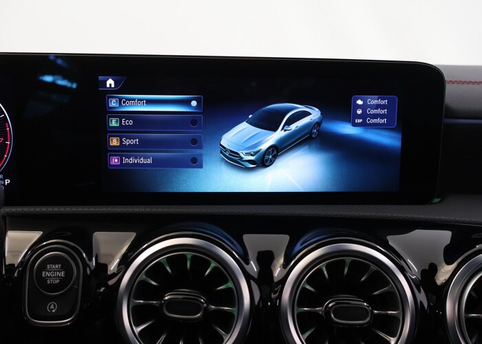 Mercedes-Benz CLA-Klasse 180 Star Edition AMG Line