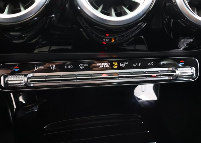 Mercedes-Benz CLA-Klasse 180 Star Edition AMG Line