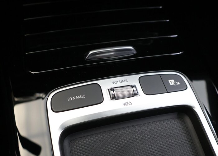 Mercedes-Benz CLA-Klasse 180 Star Edition AMG Line