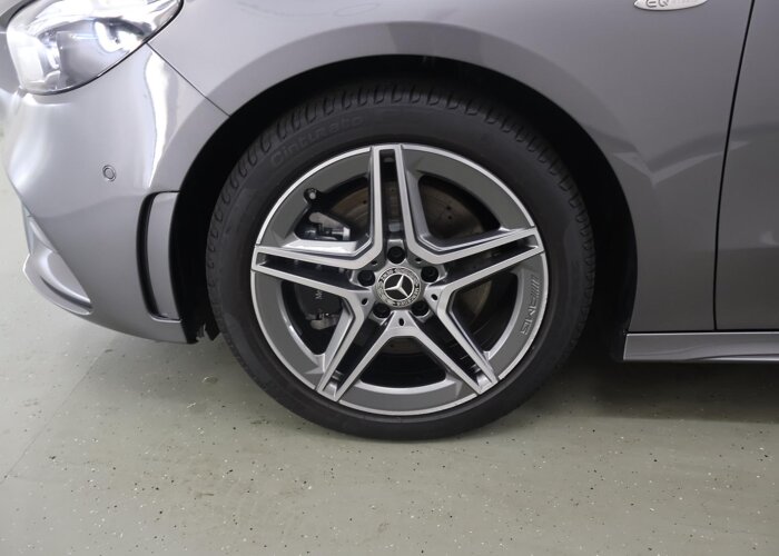Mercedes-Benz B-Klasse 250 e Business Solution AMG