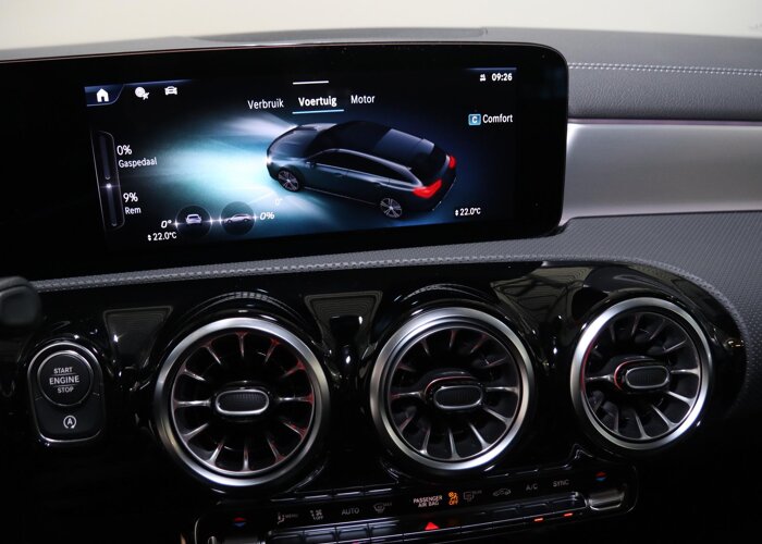 Mercedes-Benz CLA-Klasse Shooting Brake 180 Business Solution AMG