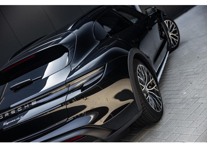 Porsche Taycan Cross Turismo 4S 93 kWh