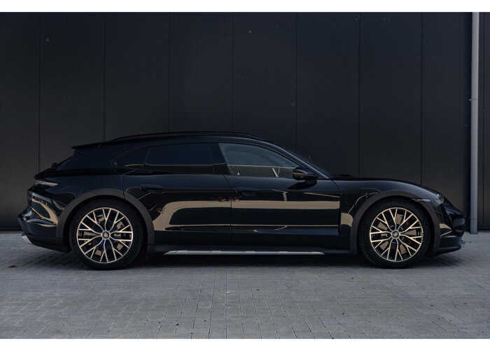 Porsche Taycan Cross Turismo 4S 93 kWh