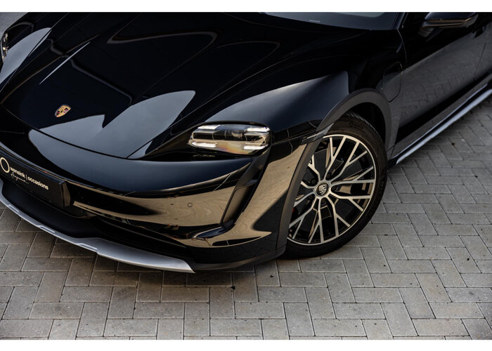 Porsche Taycan Cross Turismo 4S 93 kWh