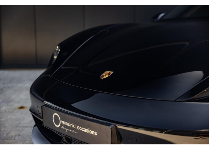 Porsche Taycan Cross Turismo 4S 93 kWh