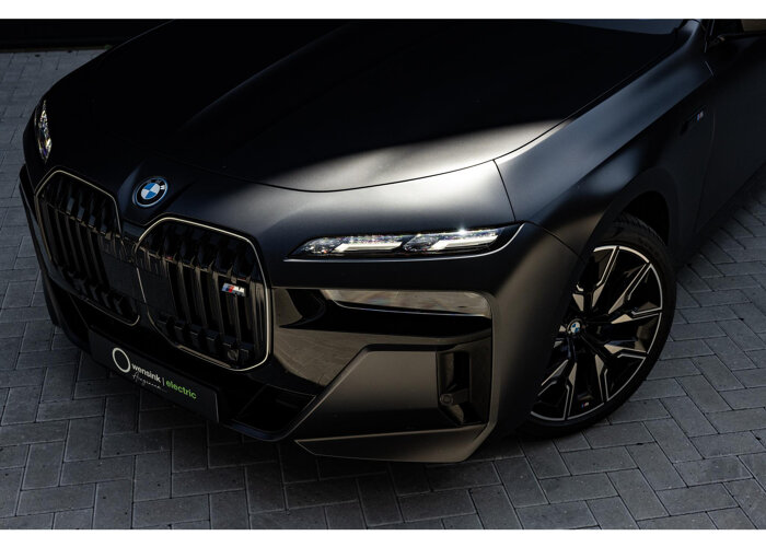 BMW i7 M70 xDrive 106 kWh