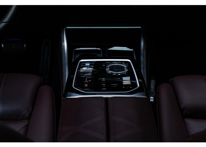 BMW i7 M70 xDrive 106 kWh