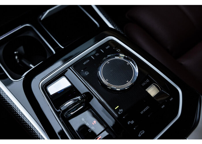 BMW i7 M70 xDrive 106 kWh