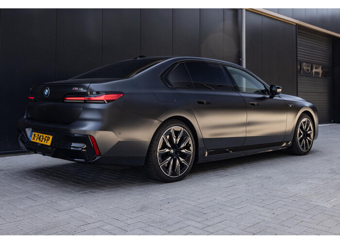 BMW i7 M70 xDrive 106 kWh