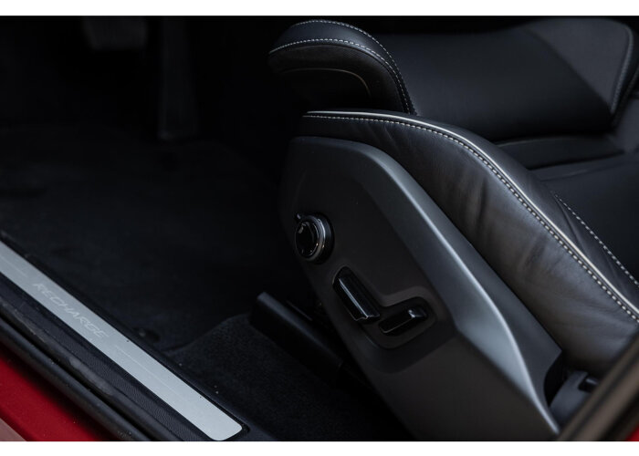 Volvo XC60 2.0 T8 Plug-in hybrid AWD Ultimate Dark