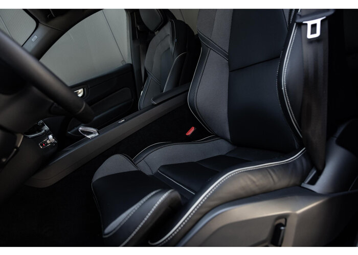Volvo XC60 2.0 T8 Plug-in hybrid AWD Ultimate Dark