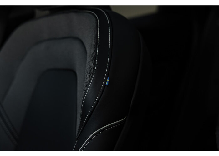 Volvo XC60 2.0 T8 Plug-in hybrid AWD Ultimate Dark
