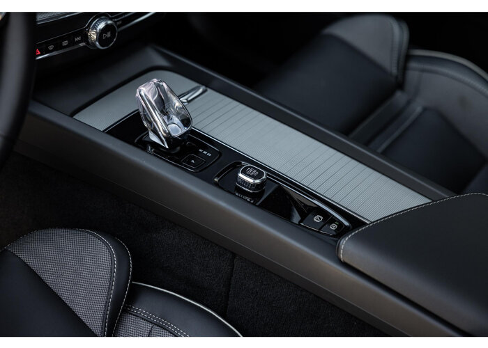 Volvo XC60 2.0 T8 Plug-in hybrid AWD Ultimate Dark