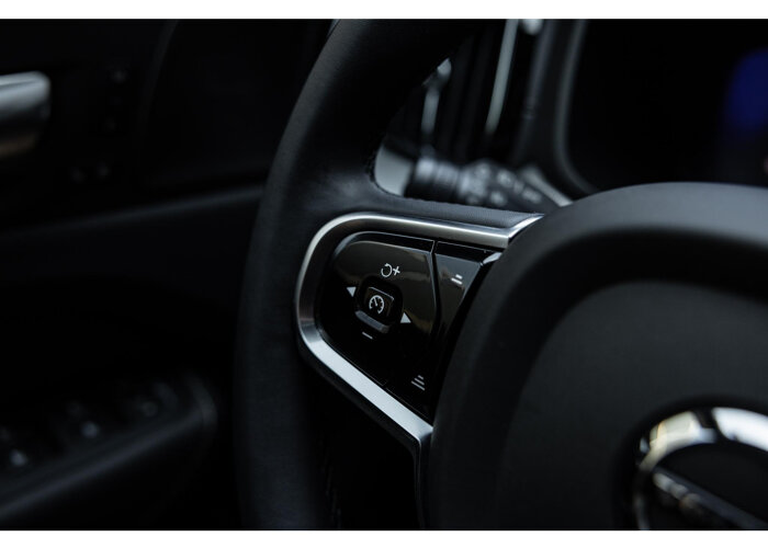 Volvo XC60 2.0 T8 Plug-in hybrid AWD Ultimate Dark