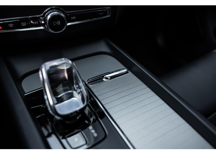 Volvo XC60 2.0 T8 Plug-in hybrid AWD Ultimate Dark