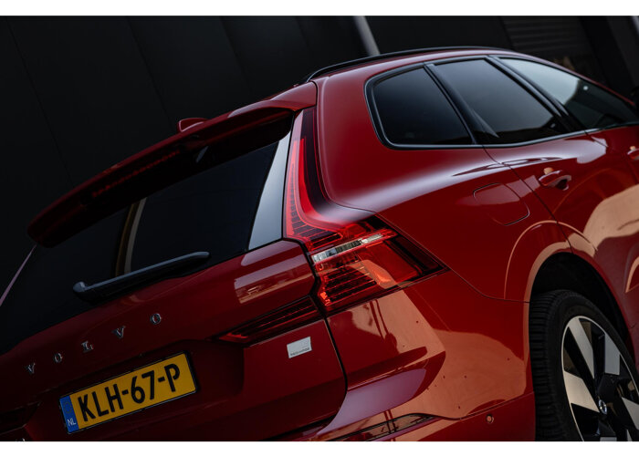 Volvo XC60 2.0 T8 Plug-in hybrid AWD Ultimate Dark