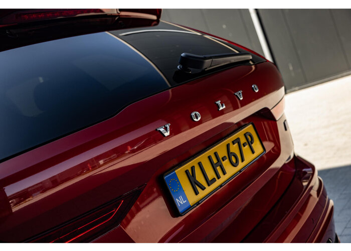 Volvo XC60 2.0 T8 Plug-in hybrid AWD Ultimate Dark