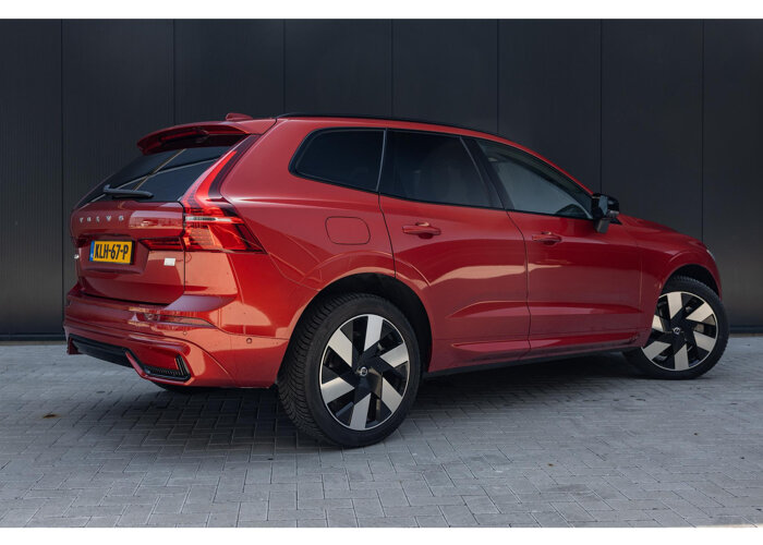 Volvo XC60 2.0 T8 Plug-in hybrid AWD Ultimate Dark