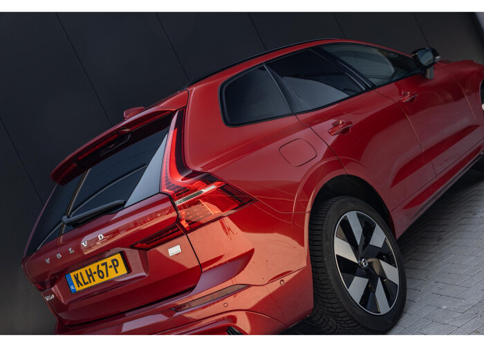 Volvo XC60 2.0 T8 Plug-in hybrid AWD Ultimate Dark
