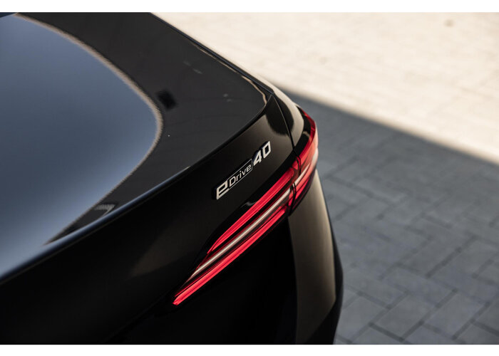 BMW i5 eDrive40 84 kWh