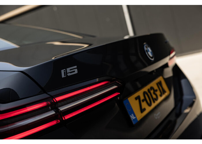 BMW i5 eDrive40 84 kWh