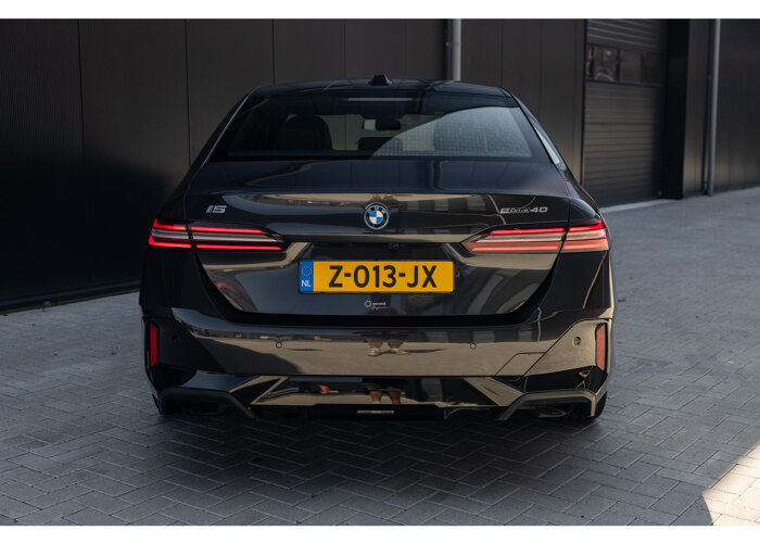 BMW i5 eDrive40 84 kWh