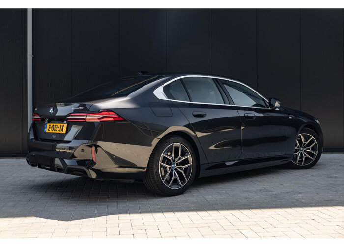 BMW i5 eDrive40 84 kWh