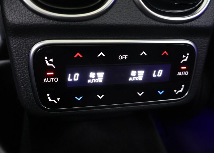 Mercedes-Benz C-Klasse 300e 140 Years Edition