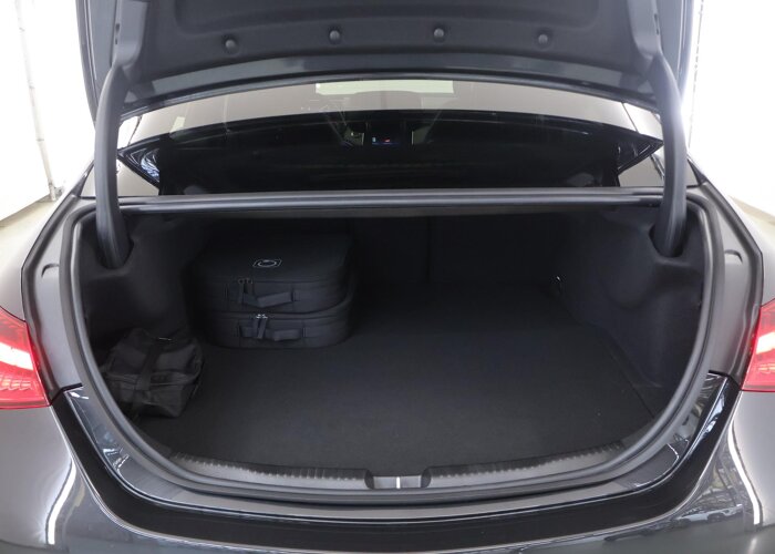 Mercedes-Benz C-Klasse 300e 140 Years Edition