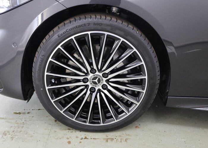 Mercedes-Benz C-Klasse 300e 140 Years Edition