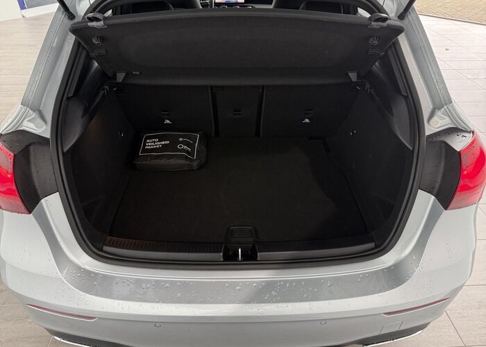 Mercedes-Benz A-Klasse 180 Business Solution AMG