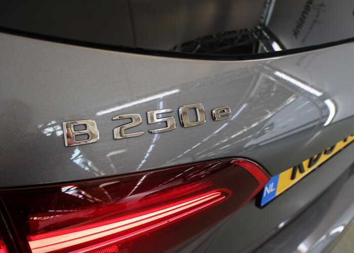 Mercedes-Benz B-Klasse 250e Business Solution AMG