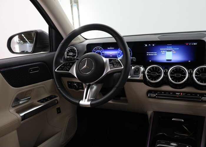 Mercedes-Benz EQB 300 4MATIC Luxury Line 67 kWh
