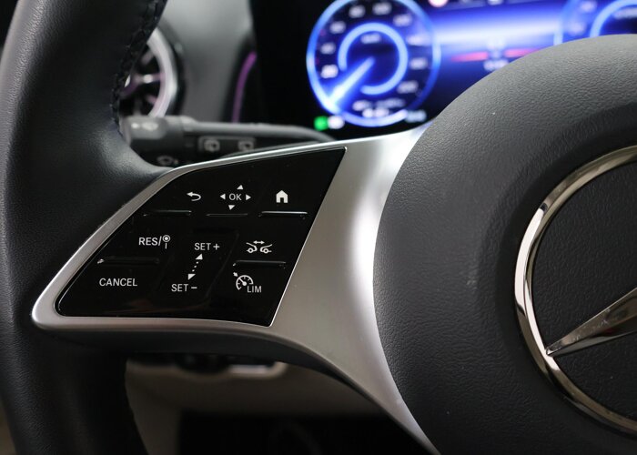 Mercedes-Benz EQB 300 4MATIC Luxury Line 67 kWh