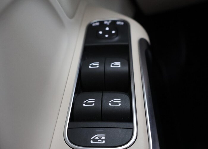 Mercedes-Benz EQB 300 4MATIC Luxury Line 67 kWh