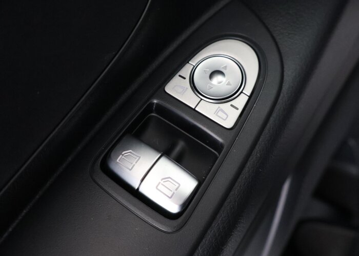 Mercedes-Benz EVITO TOURER 129 L2 PRO 90kWh