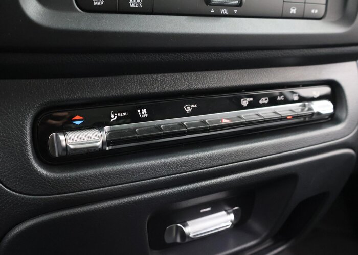 Mercedes-Benz EVITO TOURER 129 L2 PRO 90kWh |