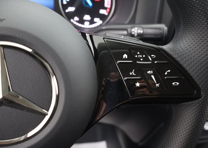 Mercedes-Benz EVITO TOURER 129 L2 PRO 90kWh |