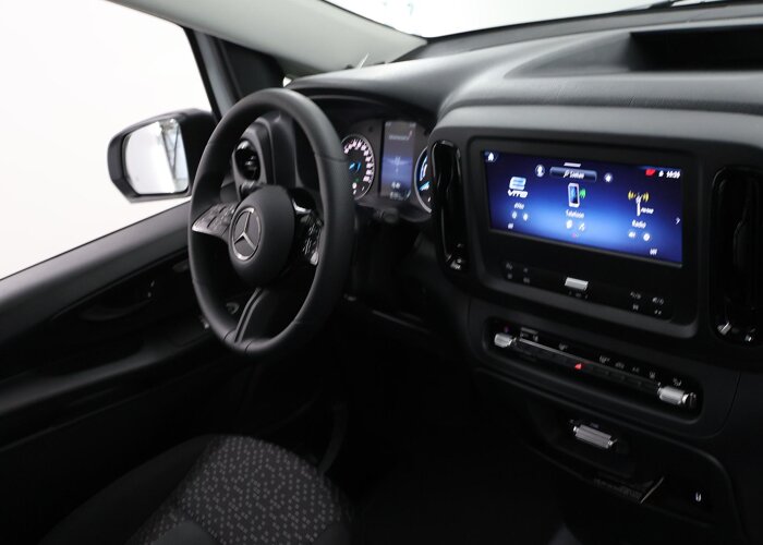 Mercedes-Benz EVITO TOURER 129 PRO L2 90 kWh