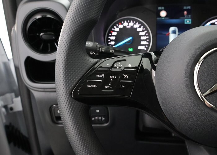 Mercedes-Benz EVITO TOURER 129 PRO L2 90 kWh