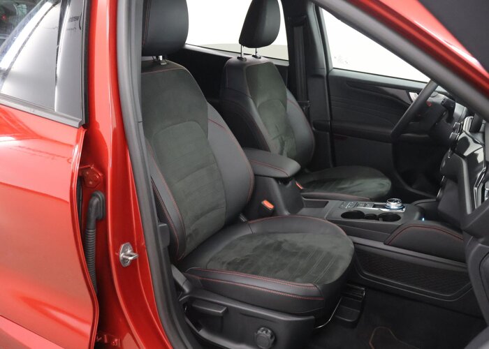 Ford Kuga 2.5 PHEV ST-Line X Black Pack
