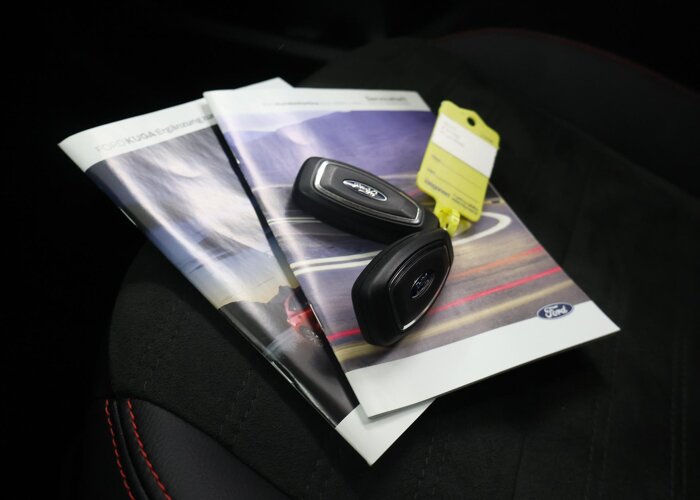Ford Kuga 2.5 PHEV ST-Line X Black Pack