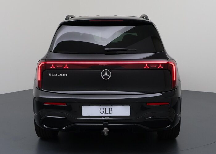 Mercedes-Benz GLB 200 Business Solution AMG