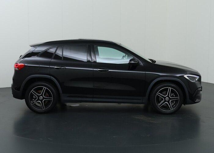 Mercedes-Benz GLA 250 e AMG Line