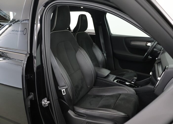 Volvo XC40 Recharge P8 AWD R-Design